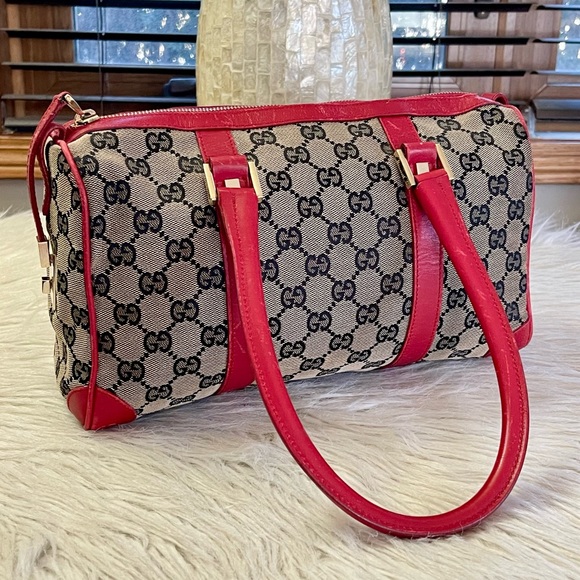 🌸Authentic GUCCI Monogram Shoulder Bag - Picture 7 of 13